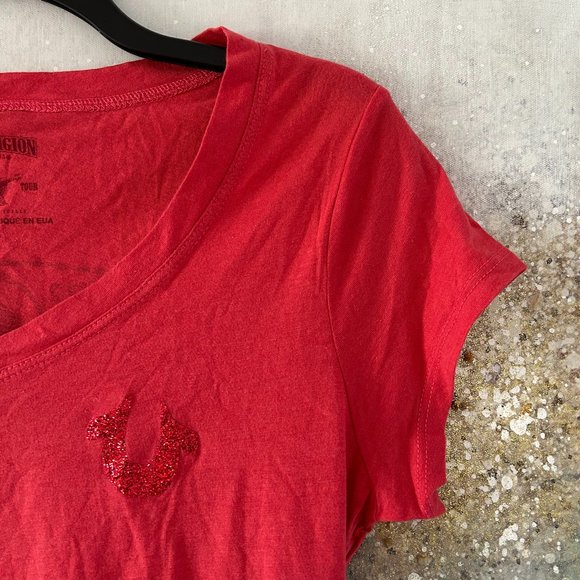 🇺🇸 True Religion V-Neck T-Shirt (NWOT) - Picture 5 of 12